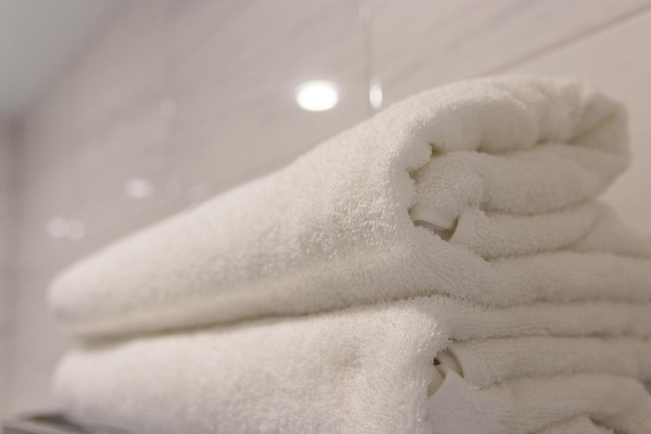 Smart Business Hotel Пинск Экстерьер фото